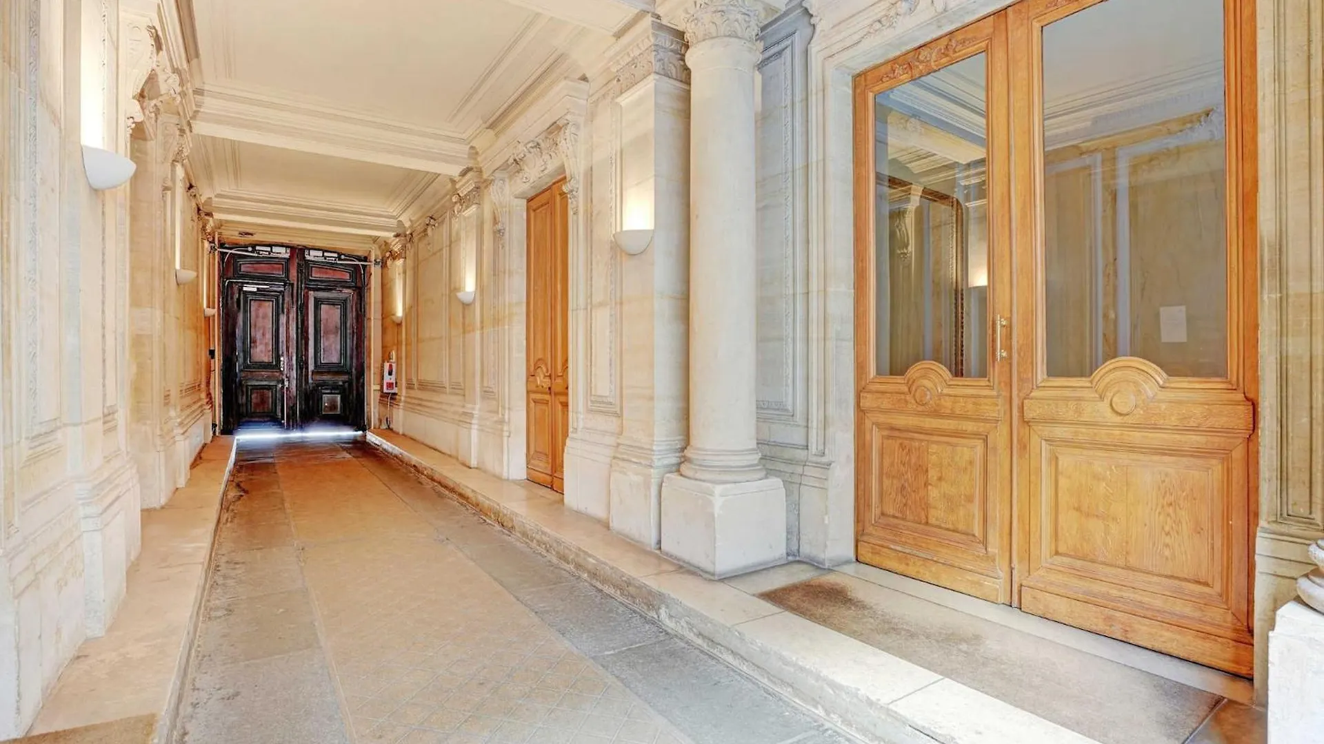 Charming Apartment - 4Br -10P- Madeleine 巴黎