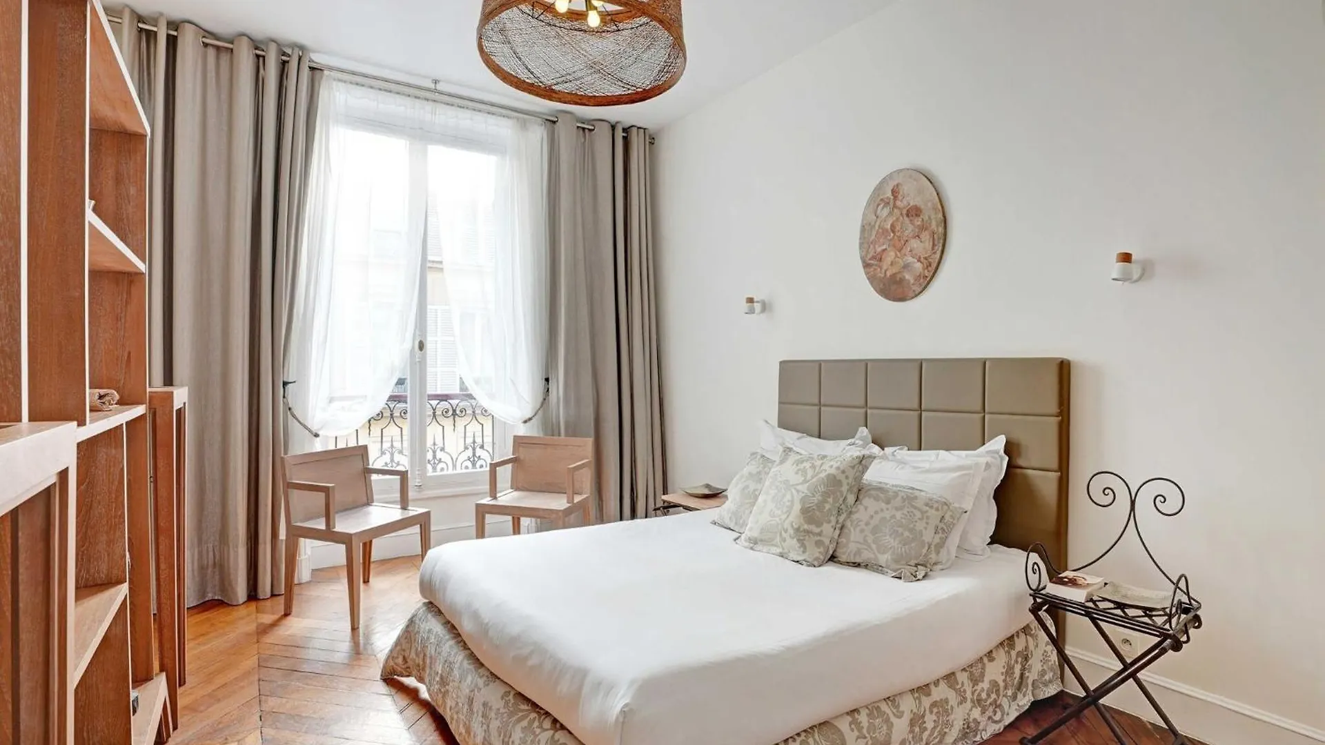 Charming Apartment - 4Br -10P- Madeleine Paris